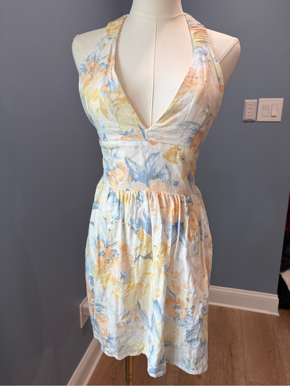 Abercrombie & Fitch Floral Halter Romper Size Small
